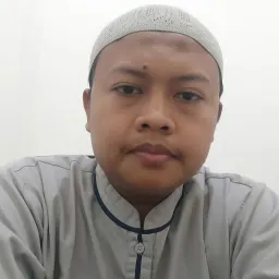 Pembimbing Umroh Kisah Travel - Azka Ibnu Mushoffa, S.Pd.